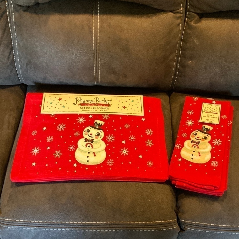 NEW Johanna Parker Retro SNOWMAN RED PLACEMATS AND KITCHEN TOWELS